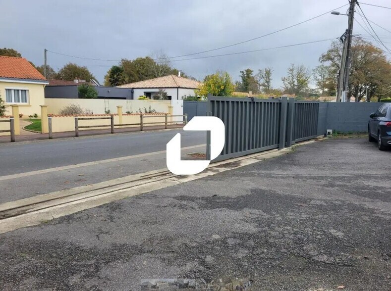 Industriel/Logistique dans Geneston à vendre - Photo de l’immeuble – Image 2 sur 6