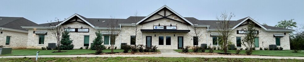 645 FM 967, Buda, TX à louer - Photo de l’immeuble – Image 3 sur 10