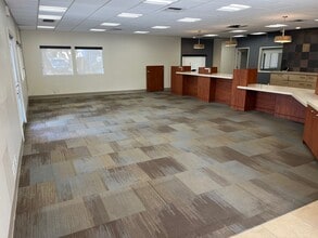 110 S Ventura St, Ojai, CA à louer Photo de l’immeuble– Image 1 sur 29