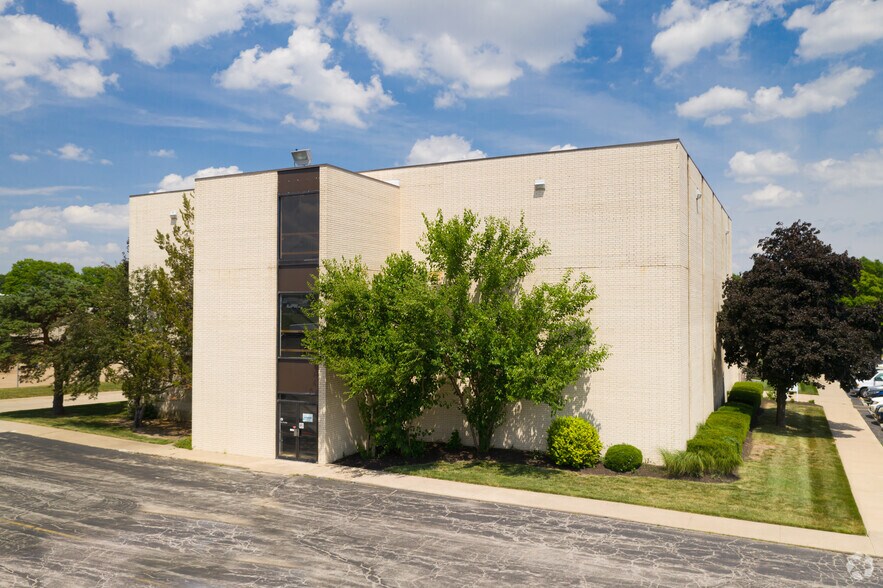 401 S Clairborne Rd, Olathe, KS à vendre - Photo de l’immeuble – Image 1 sur 3