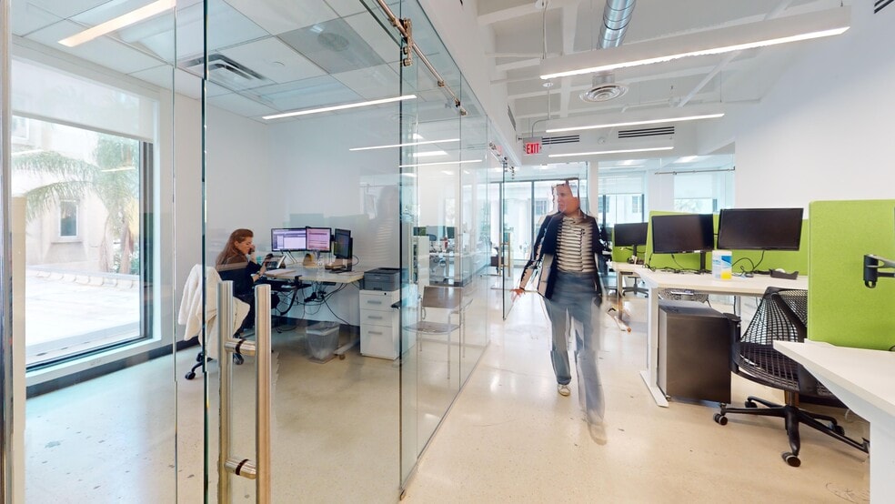 66-68 W Flagler St, Miami, FL à louer - Photo intérieure – Image 2 sur 25