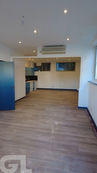 Breasy Pl, Londres à louer - Vidéo sur l’annonce professionnelle – Image 2 sur 12