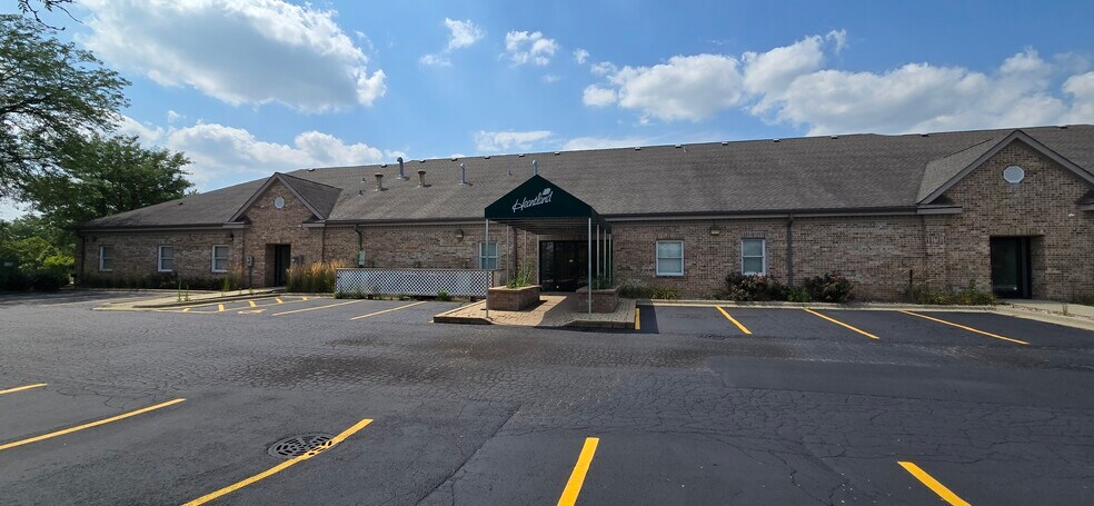 3939 N Wilke Rd, Arlington Heights, IL à louer - Photo de l’immeuble – Image 3 sur 19