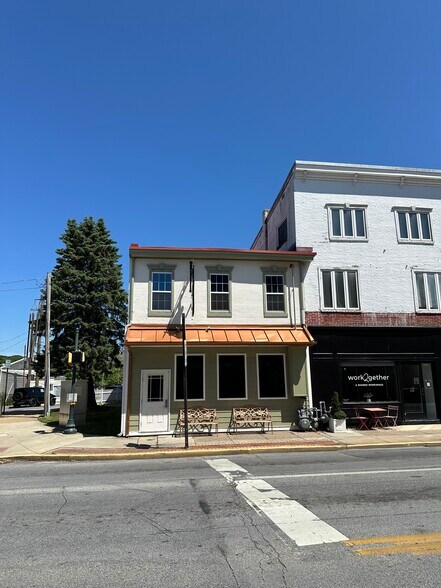105 E Lancaster Ave, Downingtown, PA à louer - Photo de l’immeuble – Image 2 sur 31