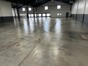 902 Grace st, Elgin, IL à louer Photo intérieure– Image 2 sur 6