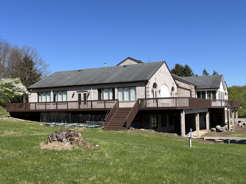 4166 Lower Saucon Rd, Hellertown, PA à vendre - Photo de l’immeuble – Image 3 sur 26