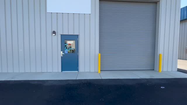 325-355 S Schnoor Ave, Madera, CA à louer - Vidéo sur l’annonce professionnelle – Image 2 sur 19