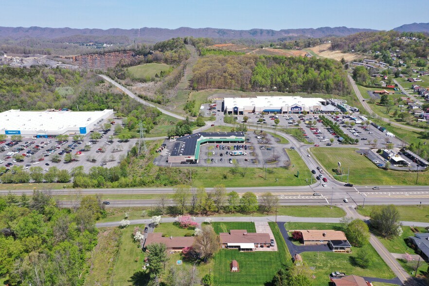 2400 W Stone Dr, Kingsport, TN à louer - Photo de l’immeuble – Image 3 sur 5
