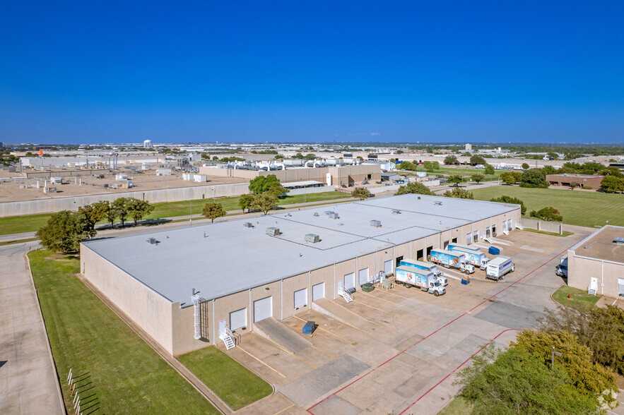 602-630 E Avenue K, Grand Prairie, TX à louer - Photo de l’immeuble – Image 3 sur 5