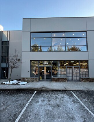 Plus de détails pour 2255 Dollarton Hwy, North Vancouver District, BC - Bureau à louer