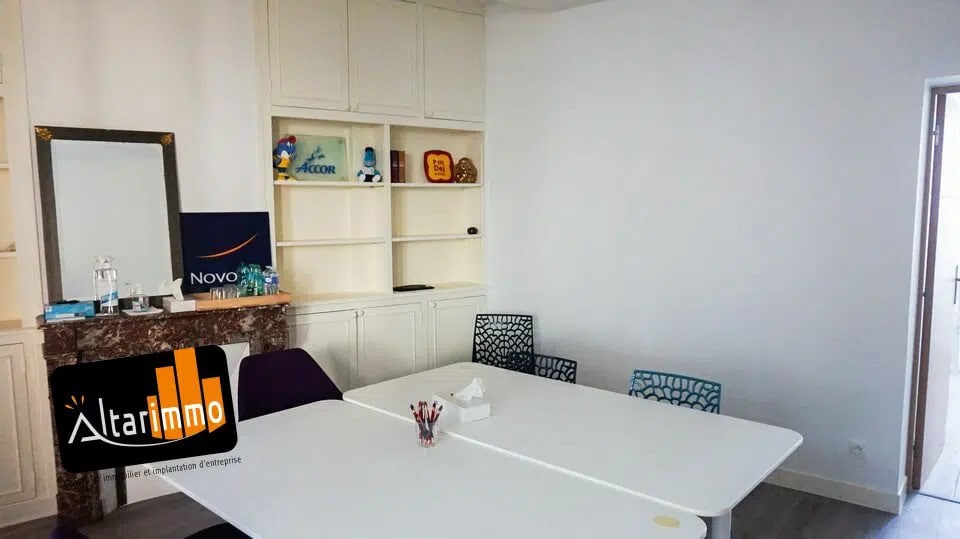 Bureau dans Chartres à louer Photo de l’immeuble– Image 1 sur 7