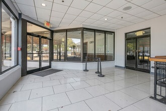 1707 Owen Dr, Fayetteville, NC à louer Photo intérieure– Image 1 sur 17