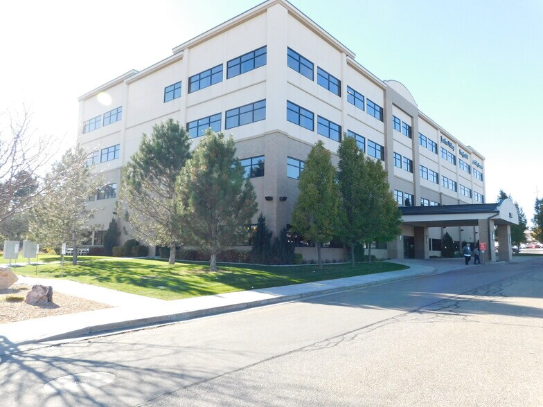 3584 W 9000 S, West Jordan, UT à louer - Photo de l’immeuble – Image 1 sur 17