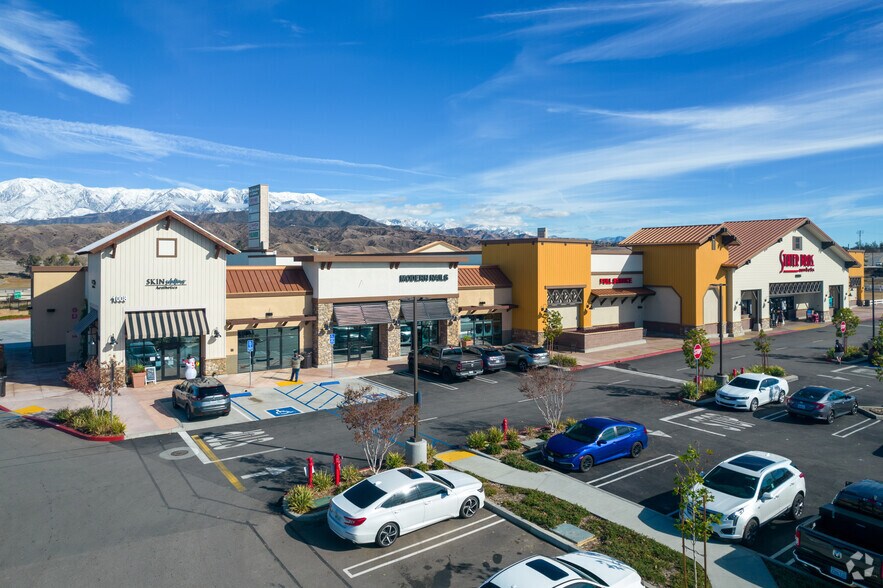 Cherry Valley Blvd, Calimesa, CA à louer - Photo de l’immeuble – Image 3 sur 26