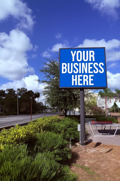 4815 N Nebraska Ave, Tampa, FL à louer - Photo de l’immeuble – Image 3 sur 17