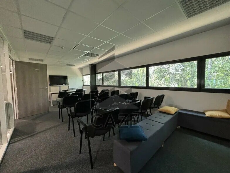 Bureau dans Mérignac à louer - Photo de l’immeuble – Image 2 sur 5