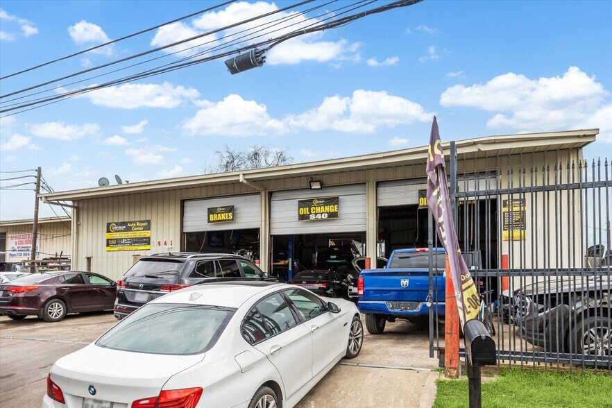 3325 Buttercup St, Houston, TX à vendre - Photo de l’immeuble – Image 2 sur 6
