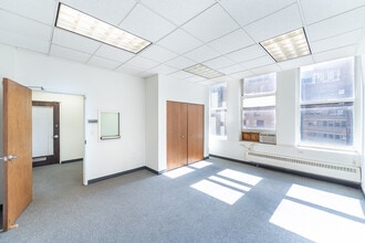 29 E Madison St, Chicago, IL à louer Photo intérieure– Image 2 sur 3