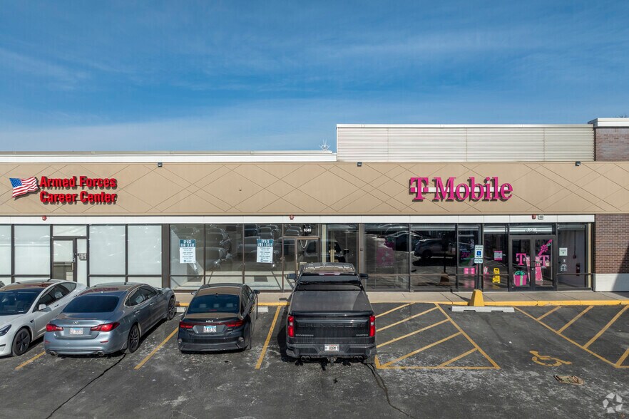 6310-6356 W 95th St, Oak Lawn, IL à louer - Photo de l’immeuble – Image 2 sur 8