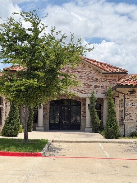 8994 Tour Dr, McKinney, TX à louer - Photo de l’immeuble – Image 2 sur 7