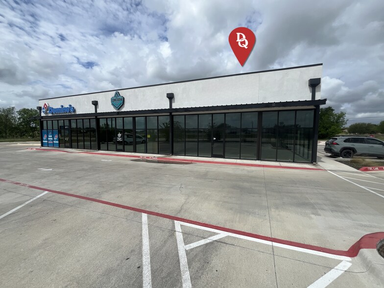 247 West Village Rd, Salado, TX à louer - Photo de l’immeuble – Image 2 sur 8