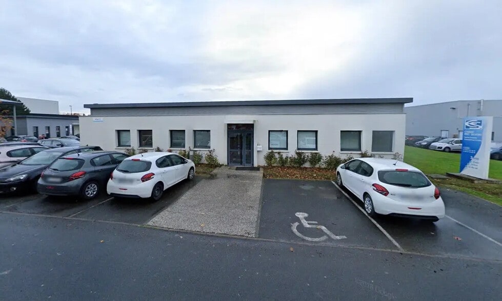 Bureau dans Hérouville-Saint-Clair à louer - Photo de l’immeuble – Image 2 sur 3