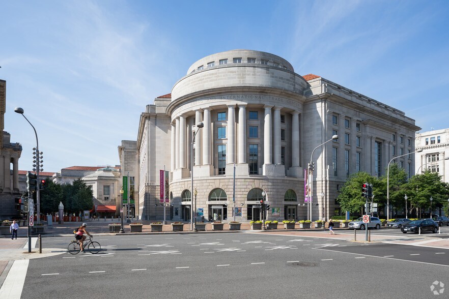 1300 Pennsylvania Ave NW, Washington, DC à louer - Photo de l’immeuble – Image 3 sur 34