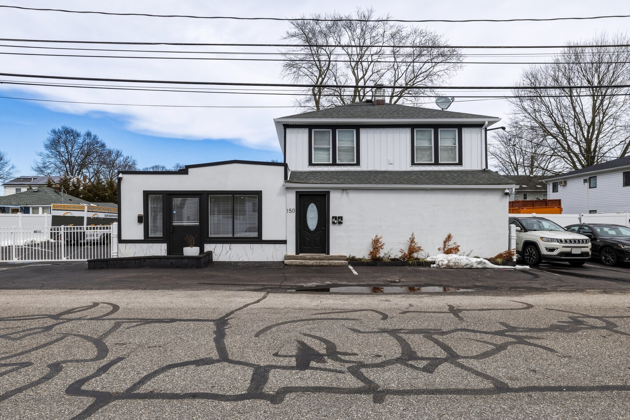 150 N Delaware Ave, Lindenhurst, NY à vendre Photo de l’immeuble– Image 1 sur 26