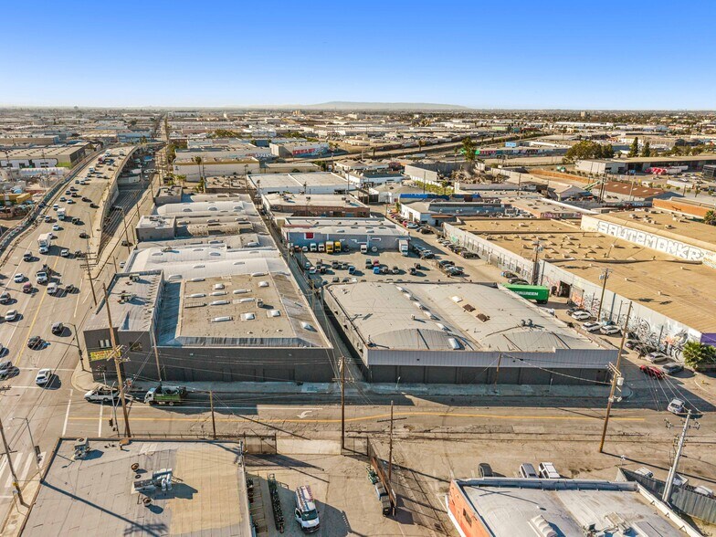 2023-2043 S Santa Fe Ave, Los Angeles, CA à louer - Photo de l’immeuble – Image 3 sur 16