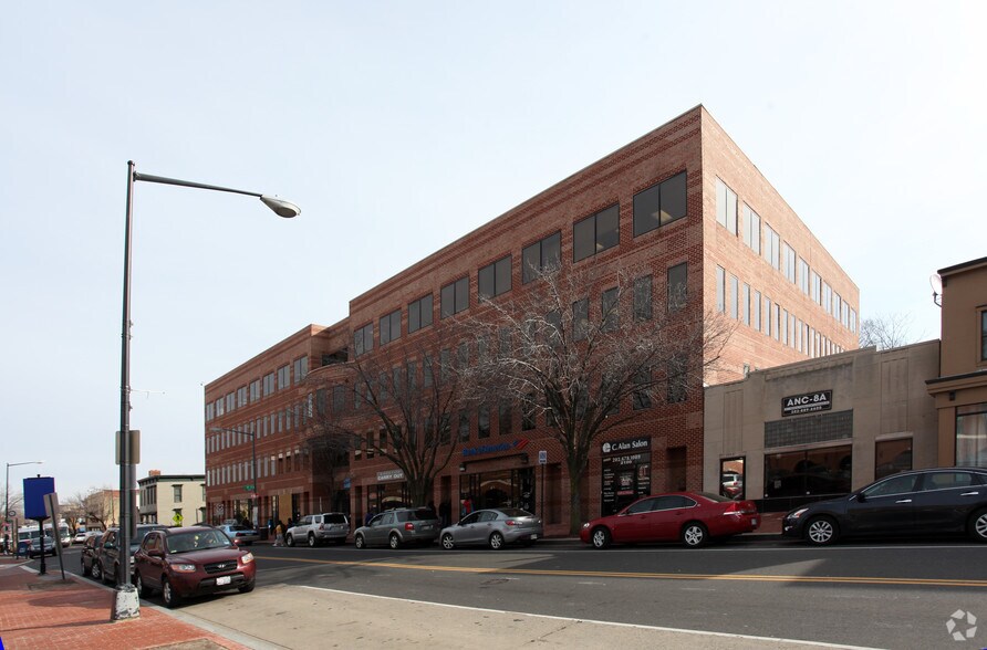 2100 Martin Luther King Jr Ave SE, Washington, DC à louer - Photo principale – Image 1 sur 2