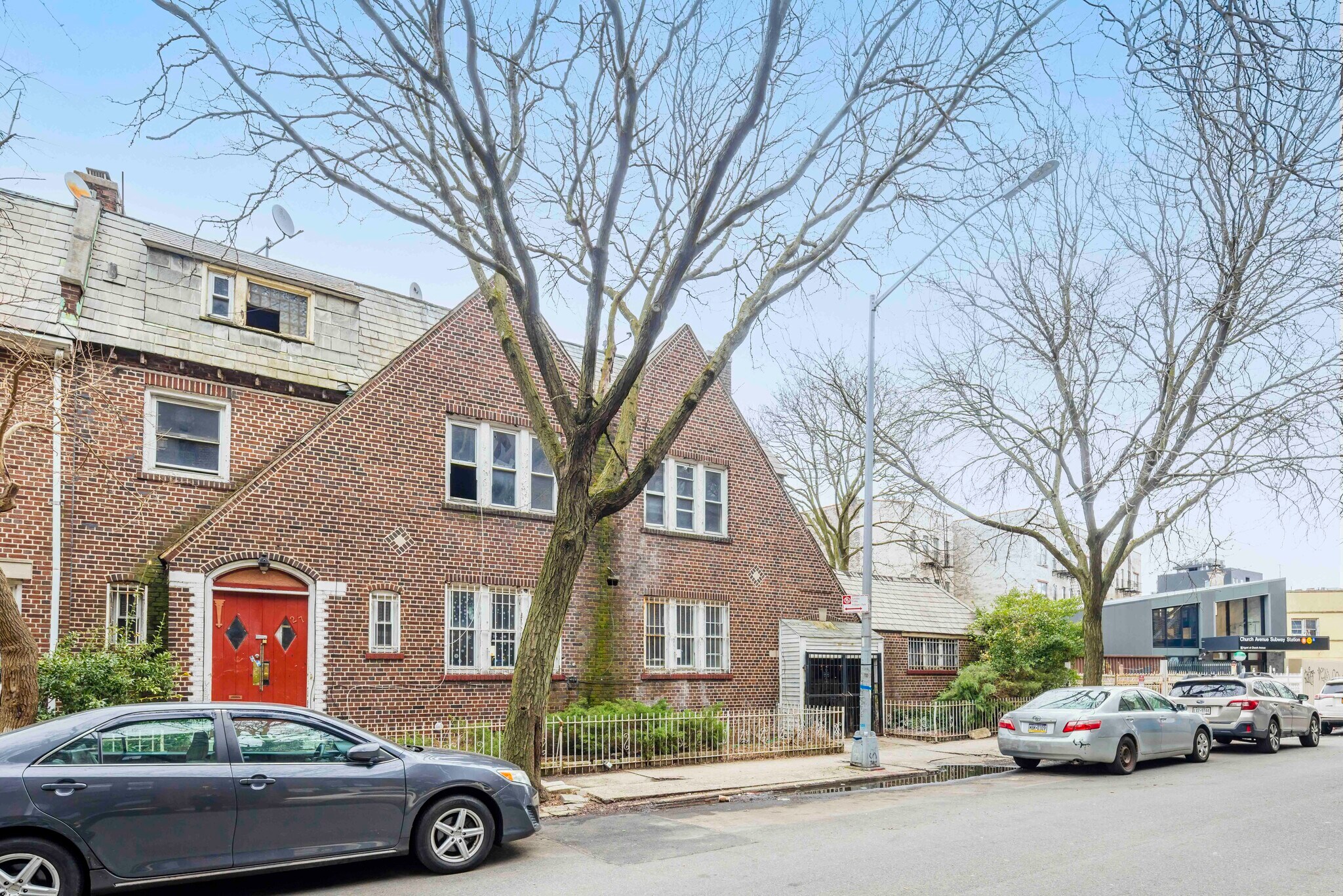 27 E 18th St, Brooklyn, NY à vendre Photo principale– Image 1 sur 12