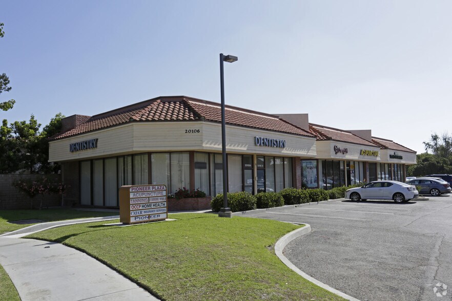 20106-20110 Pioneer Blvd, Cerritos, CA à louer - Photo principale – Image 2 sur 4