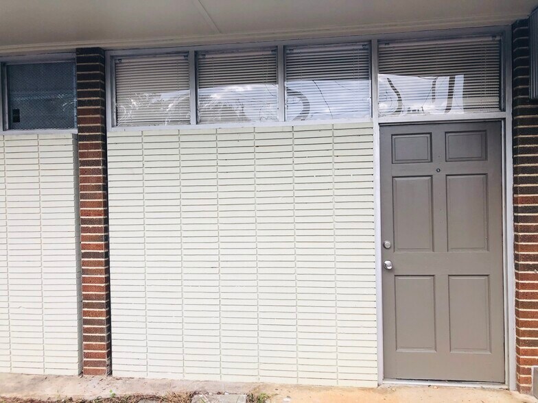 1708-1710 Norman Bridge Rd, Montgomery, AL à louer - Photo de l’immeuble – Image 3 sur 11