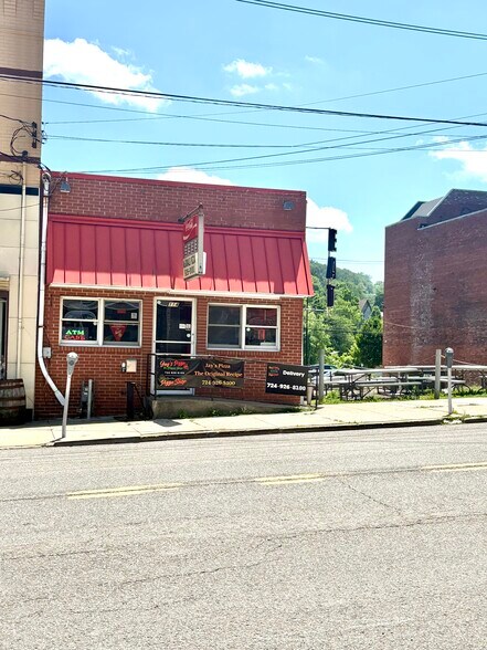 114 E Lincoln Ave, Mc Donald, PA à vendre - Photo de l’immeuble – Image 2 sur 35