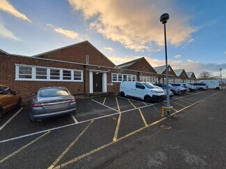Plus de détails pour 16-21 Tewin Rd, Welwyn Garden City - Industriel/Logistique à louer
