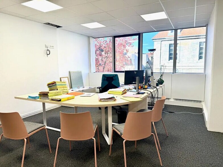 Bureau dans Besançon à vendre - Photo intérieure – Image 2 sur 6