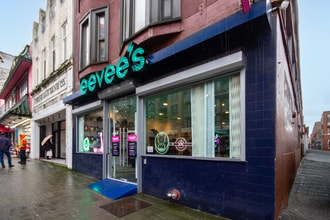 230 E Pender St, Vancouver, BC à louer Photo intérieure– Image 1 sur 4