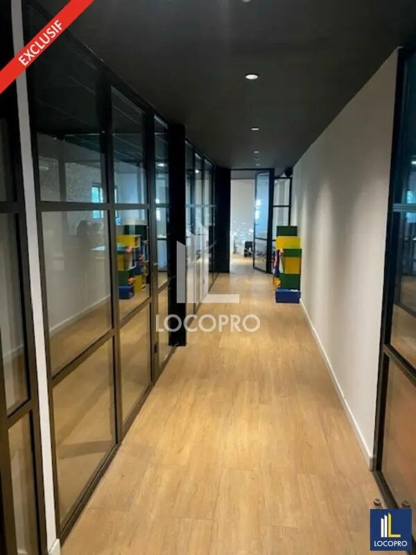 Plus de détails pour Local d'activités à louer