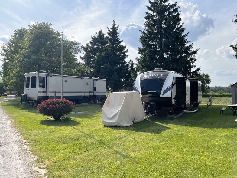 8664 Yawberg Rd, Whitehouse, OH à vendre - Photo de l’immeuble – Image 3 sur 3