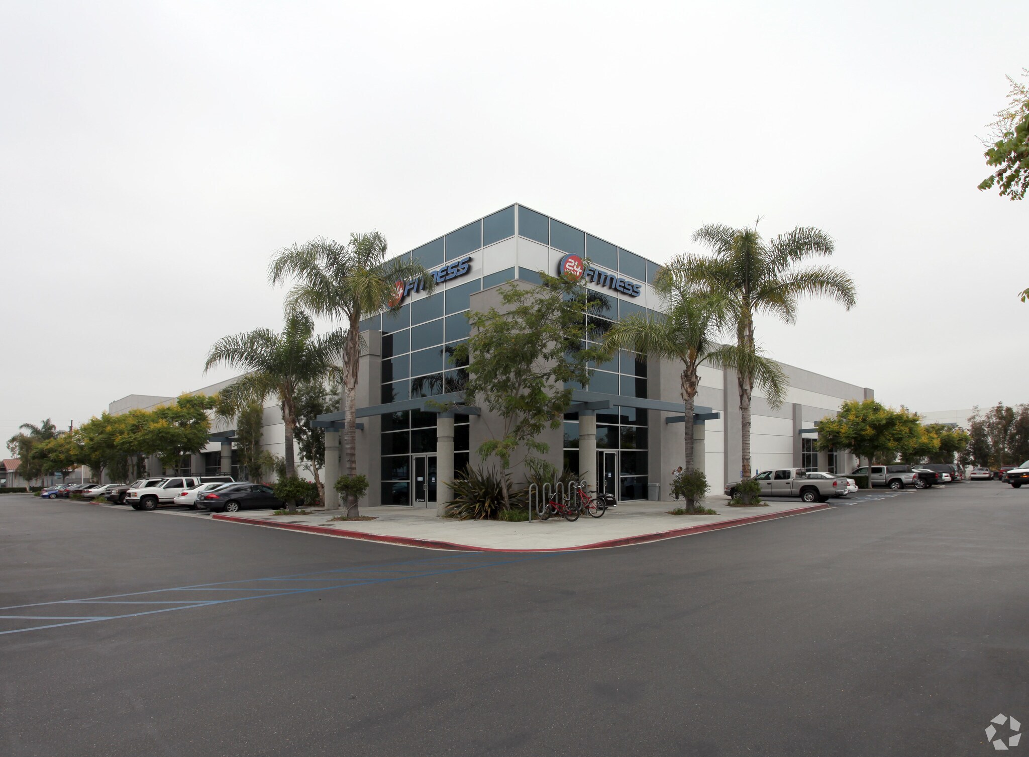 13312 Imperial Hwy, Santa Fe Springs, CA à louer Photo principale– Image 1 sur 5