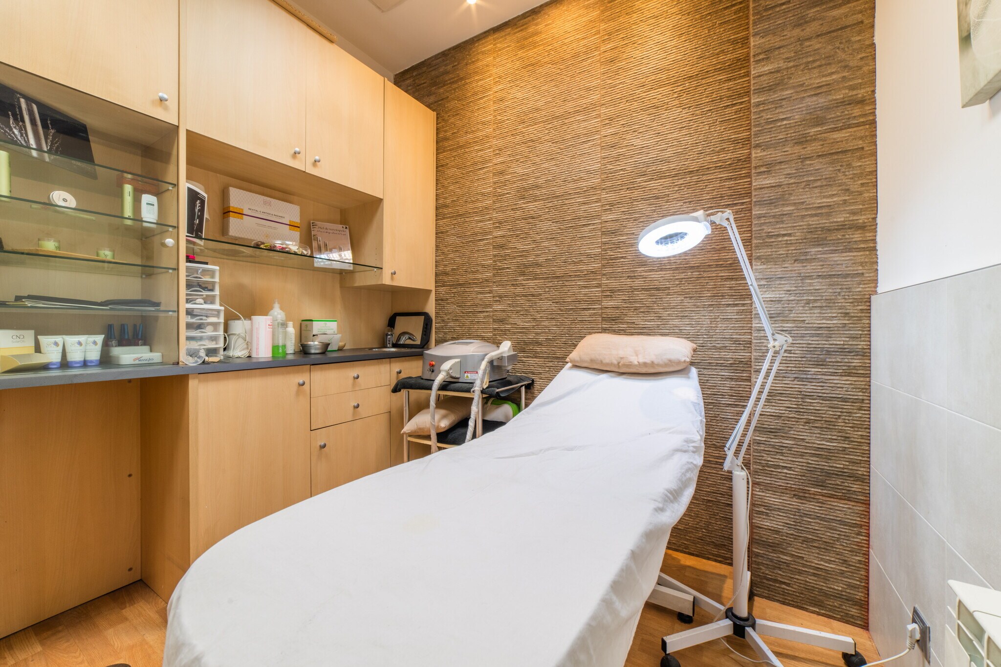 Immeuble residentiel dans Madrid, Madrid à vendre Photo intérieure– Image 1 sur 4