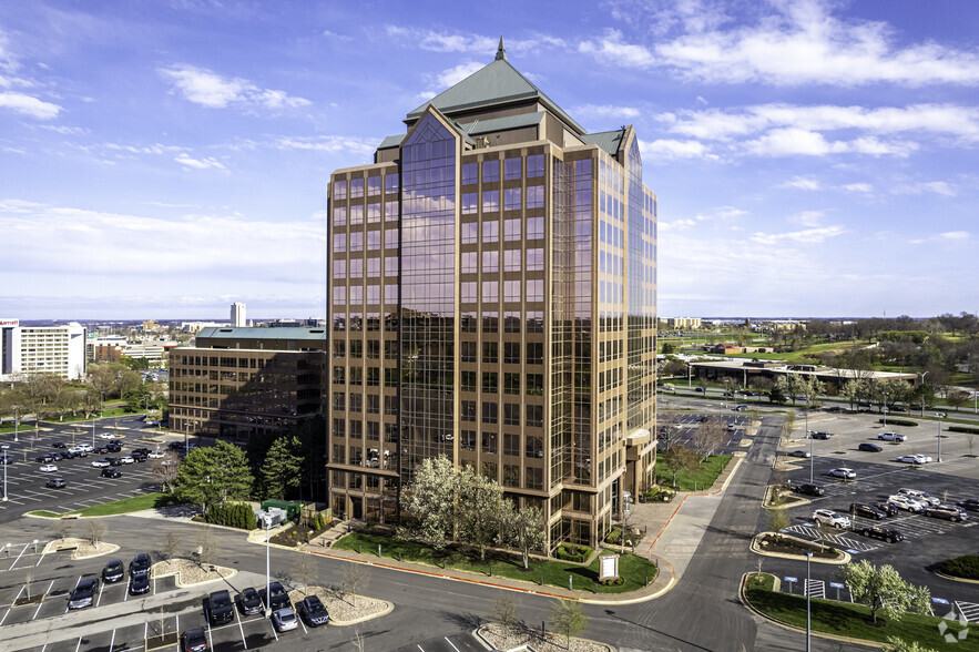 7500 College Blvd, Overland Park, KS à louer - Photo de l’immeuble – Image 2 sur 18