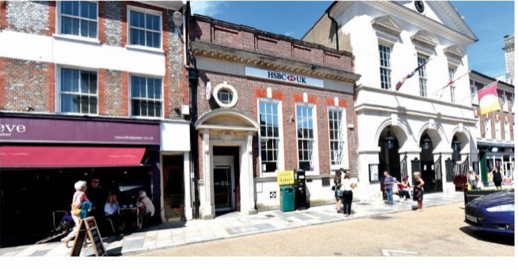 17 Market Pl, Blandford Forum à louer Photo de l’immeuble– Image 1 sur 4