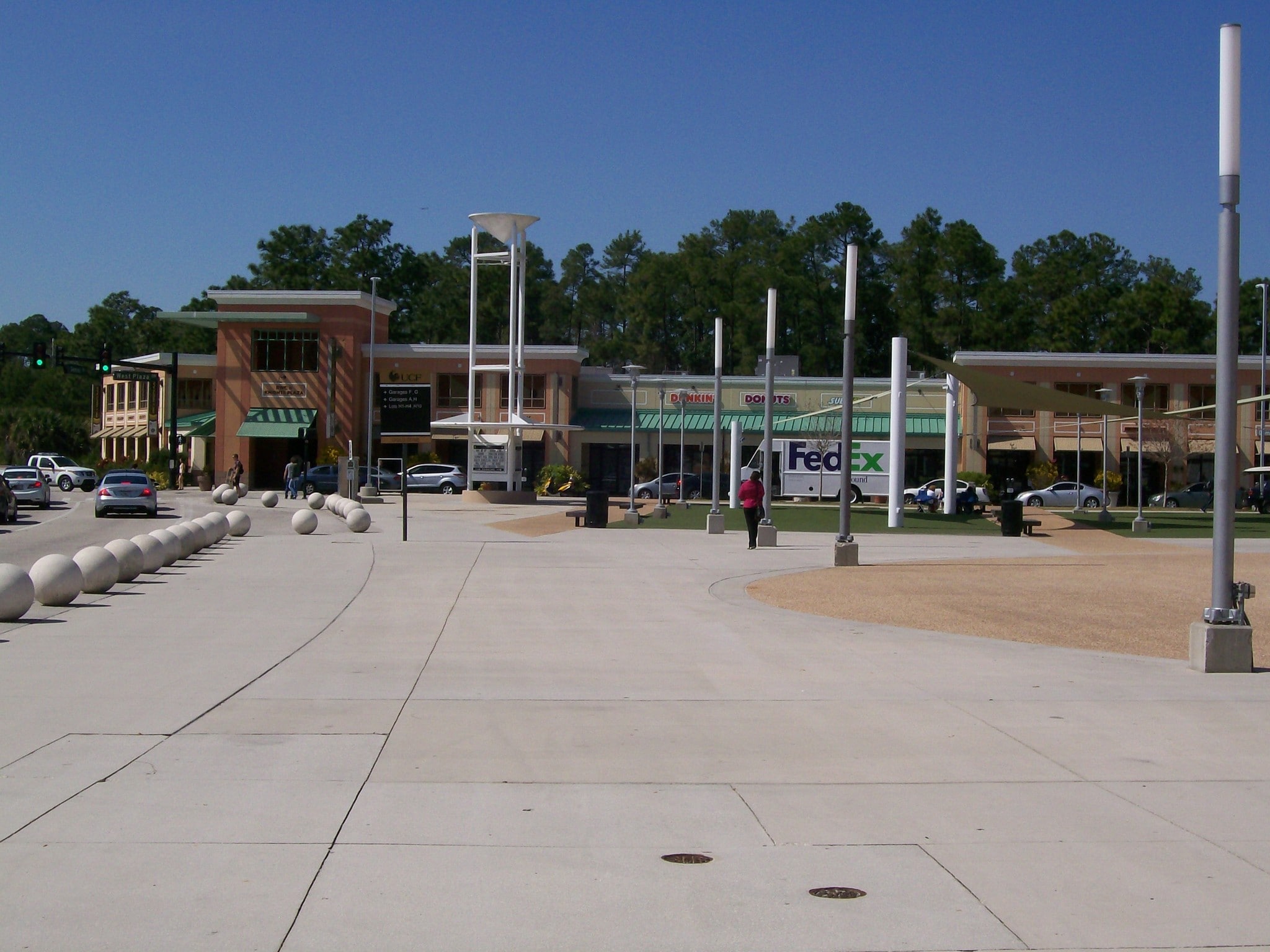 Local commercial dans Orlando, FL à louer Photo principale– Image 1 sur 4