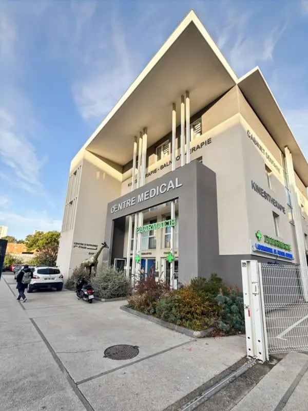 Plus de détails pour 13 Rue Raymonde Martin, Marseille - Bureau à vendre