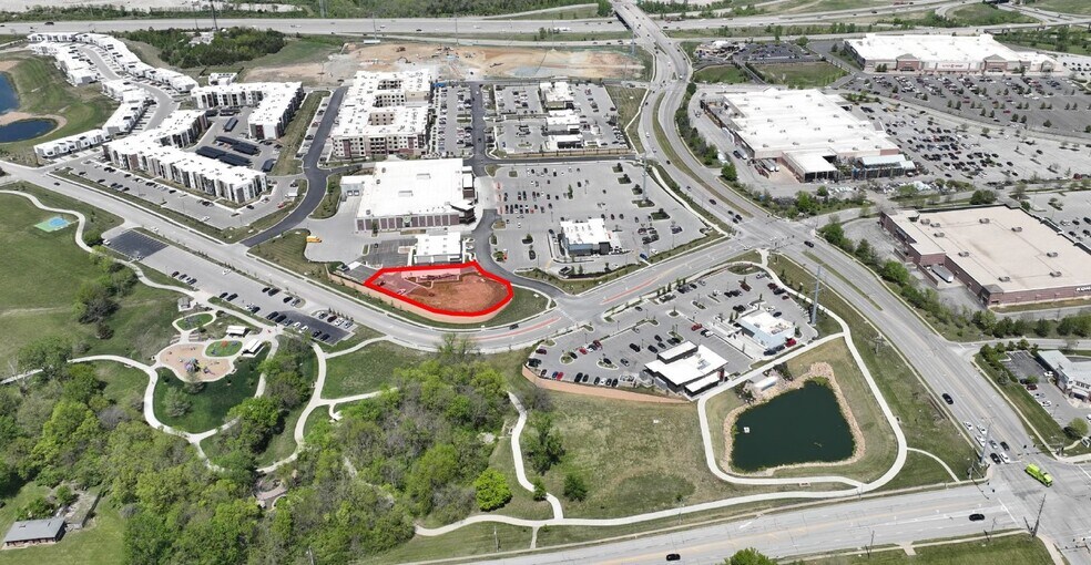 1910 NW Lowenstein Dr, Lee's Summit, MO à louer - Photo de l’immeuble – Image 1 sur 5