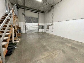 3647 SE 21st Ave, Portland, OR à louer Photo intérieure– Image 2 sur 2