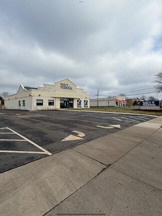 Plus de détails pour 5945 Mayfield Rd, Mayfield Heights, OH - Local commercial à vendre