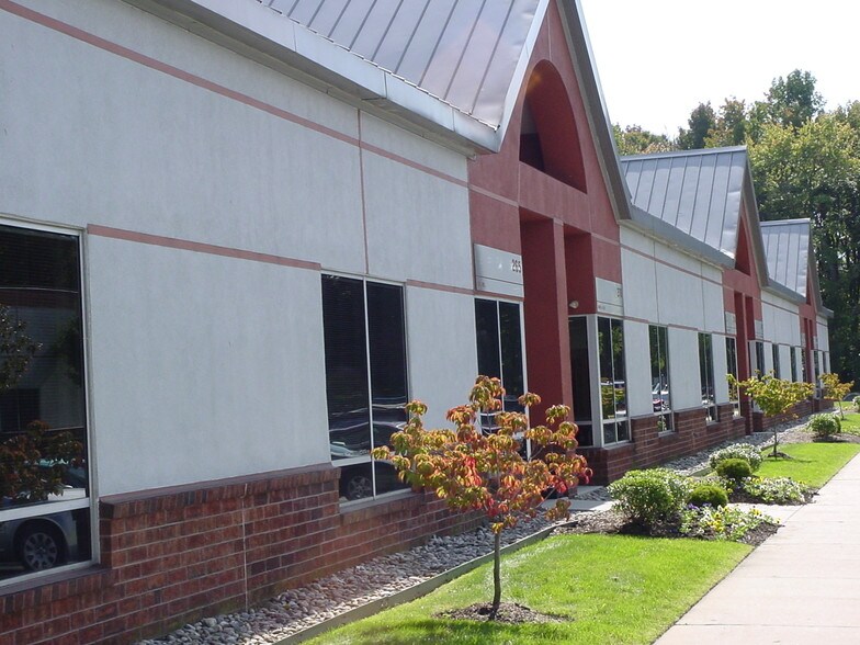521 Fellowship Rd, Mount Laurel, NJ à louer - Photo de l’immeuble – Image 2 sur 3
