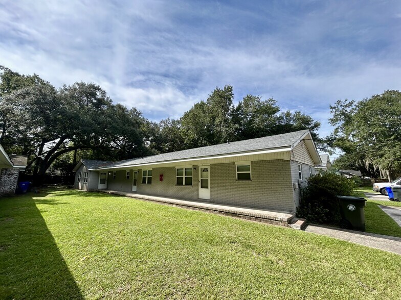 1523-1525 N Avalon Cir, Charleston, SC à vendre - Photo principale – Image 1 sur 5